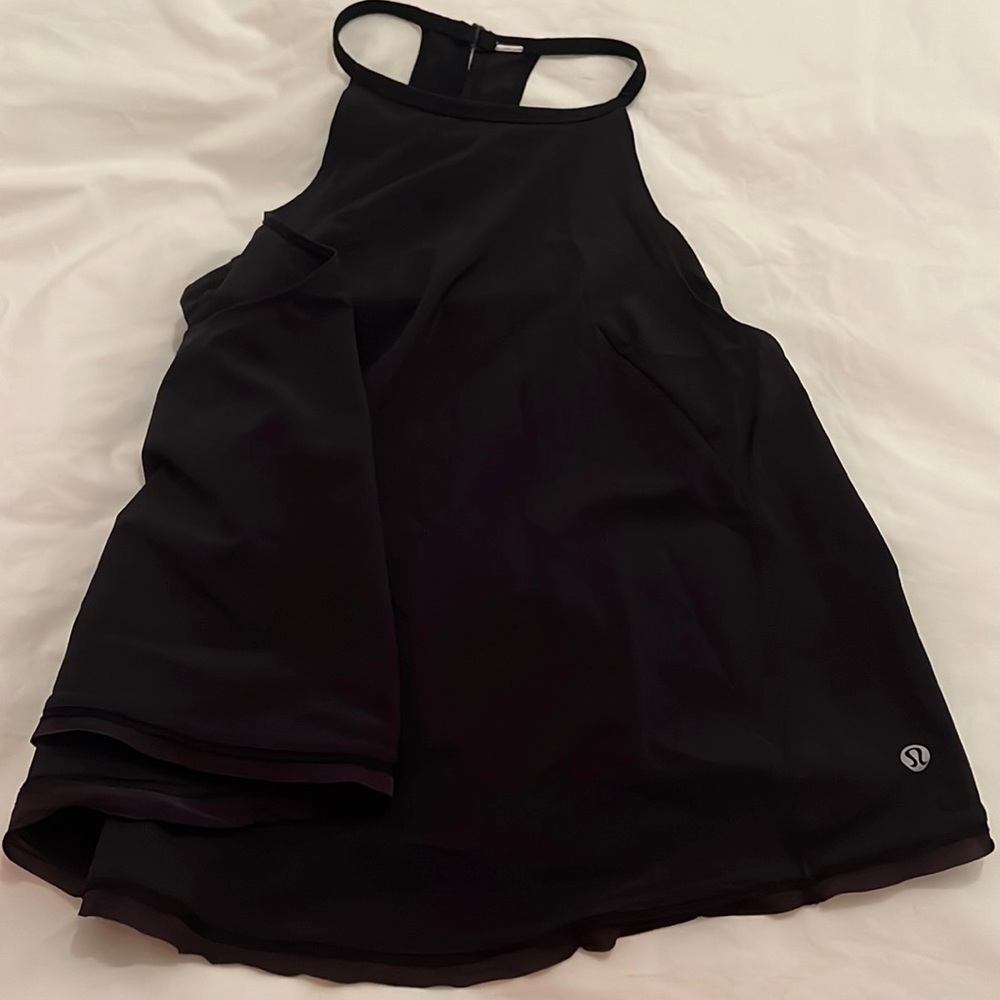 Lulu shirt, built in bra size XS black